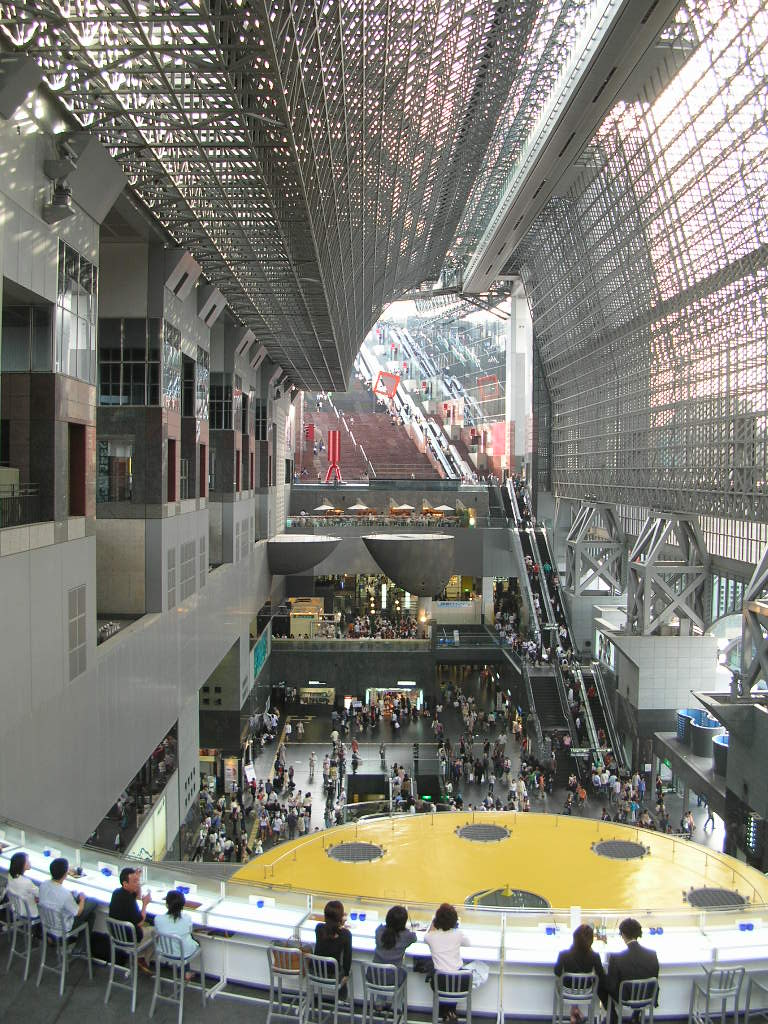 京都駅ビル by tetsushi